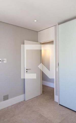 Apartamento à venda com 95m², 3 quartos e 1 vagaQuarto 2 - Armários