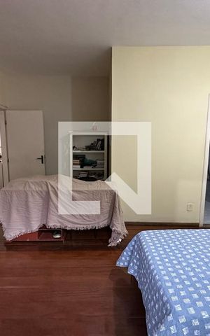 Casa à venda com 395m², 5 quartos e 2 vagas Casa à venda com 395m², 5 quartos e 2 vagasSuíte 2
