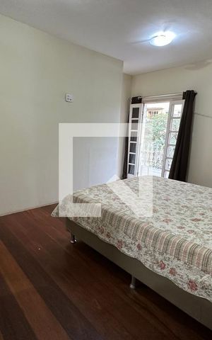 Casa à venda com 395m², 5 quartos e 2 vagas Casa à venda com 395m², 5 quartos e 2 vagasSuíte 1