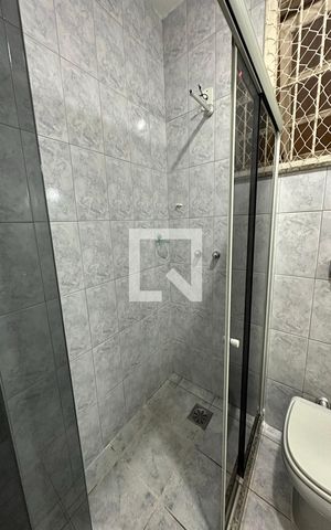 Casa à venda com 395m², 5 quartos e 2 vagas Casa à venda com 395m², 5 quartos e 2 vagasBanheiro social