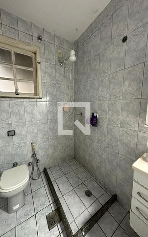 Casa à venda com 395m², 5 quartos e 2 vagas Casa à venda com 395m², 5 quartos e 2 vagasBanheiro da Suíte 3
