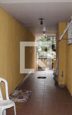 Casa à venda com 395m², 5 quartos e 2 vagasCorredor area externa