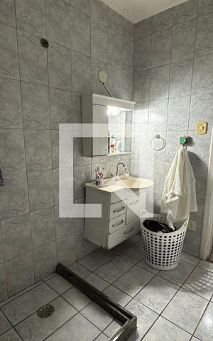Casa à venda com 395m², 5 quartos e 2 vagas Casa à venda com 395m², 5 quartos e 2 vagasBanheiro da Suíte 3