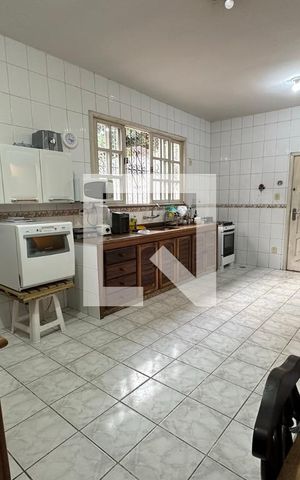 Casa à venda com 395m², 5 quartos e 2 vagas Casa à venda com 395m², 5 quartos e 2 vagasCozinha