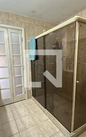 Casa à venda com 395m², 5 quartos e 2 vagas Casa à venda com 395m², 5 quartos e 2 vagasBanheiro da Suíte 1