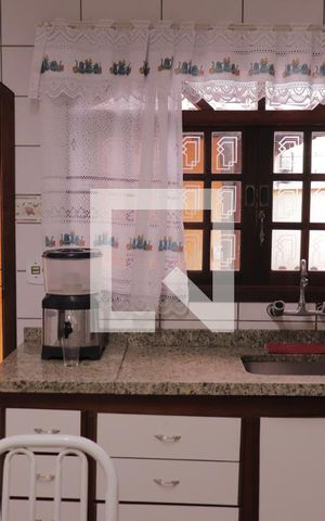 Casa à venda com 150m², 3 quartos e 2 vagasCozinha