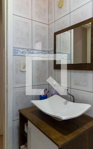 Apartamento à venda com 62m², 2 quartos e 1 vaga Apartamento à venda com 62m², 2 quartos e 1 vagaBanheiro