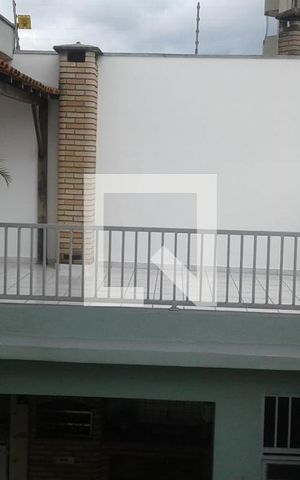 Casa à venda com 210m², 3 quartos e 3 vagas Casa à venda com 210m², 3 quartos e 3 vagasTerraço