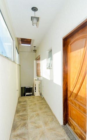 Casa à venda com 300m², 2 quartos e 3 vagasCorredor de Entrada 