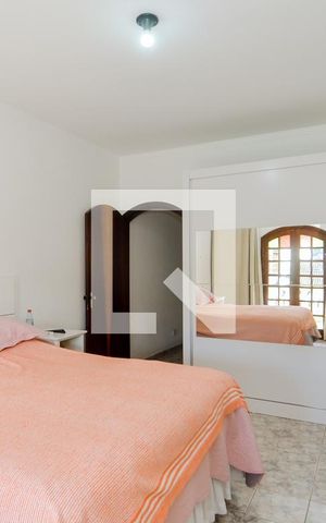 Casa à venda com 300m², 2 quartos e 3 vagasQuarto 2 - Suíte