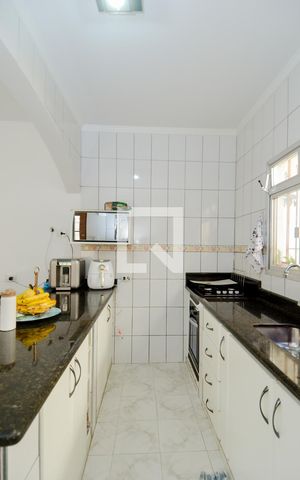 Casa à venda com 300m², 2 quartos e 3 vagasCozinha
