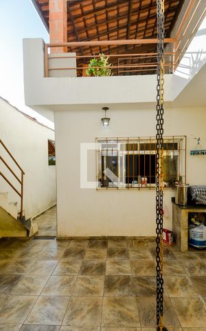 Casa à venda com 300m², 2 quartos e 3 vagasÁrea de Serviço