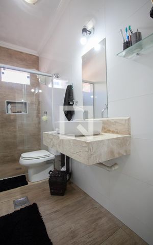 Casa à venda com 120m², 3 quartos e 3 vagasBanheiro Social