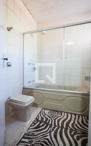 Casa à venda com 120m², 3 quartos e 3 vagasBanheiro da Suíte