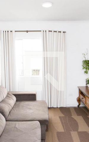 Apartamento para alugar com 74m², 3 quartos e 1 vagaSala