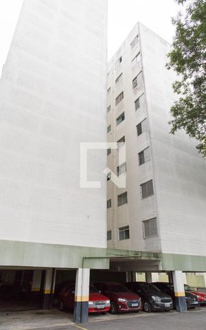Apartamento para alugar com 74m², 3 quartos e 1 vagaFachada do bloco