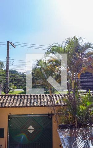 Casa à venda com 240m², 3 quartos e 3 vagasVista