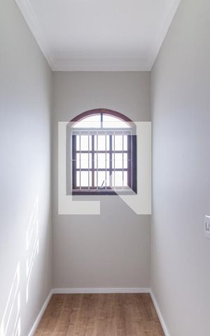 Casa à venda com 240m², 3 quartos e 3 vagasCloset