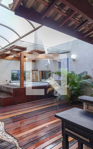 Casa à venda com 240m², 3 quartos e 3 vagasQuintal