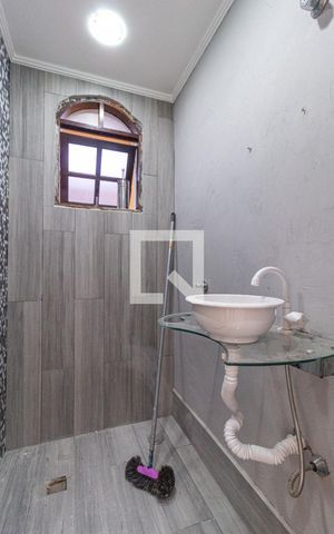 Casa à venda com 240m², 3 quartos e 3 vagasLavabo