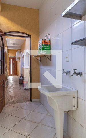 Casa à venda com 240m², 3 quartos e 3 vagasÁrea de serviço
