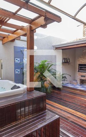 Casa à venda com 240m², 3 quartos e 3 vagasQuintal