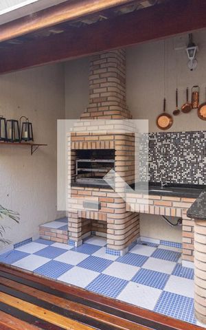 Casa à venda com 240m², 3 quartos e 3 vagasQuintal