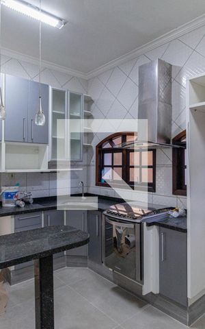 Casa à venda com 240m², 3 quartos e 3 vagasCozinha