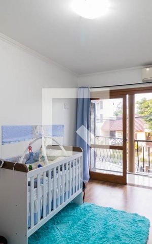 Casa à venda com 240m², 4 quartos e 2 vagas Casa à venda com 240m², 4 quartos e 2 vagasQuarto 1
