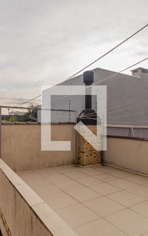 Casa à venda com 240m², 4 quartos e 2 vagas Casa à venda com 240m², 4 quartos e 2 vagasQuintal-Terraço