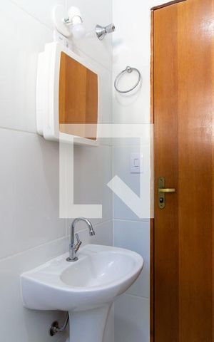 Casa para alugar com 27m², 1 quarto e sem vagaBanheiro