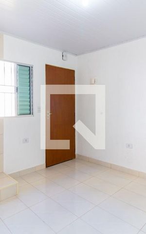 Casa para alugar com 27m², 1 quarto e sem vagaSala/Quarto