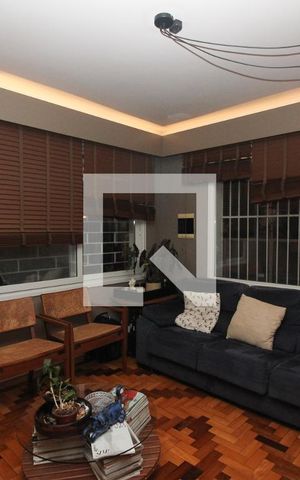 Casa à venda com 70m², 3 quartos e 3 vagas Casa à venda com 70m², 3 quartos e 3 vagasSala de Estar