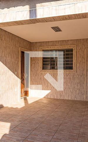 Casa à venda com 110m², 3 quartos e 3 vagas Casa à venda com 110m², 3 quartos e 3 vagasGaragem