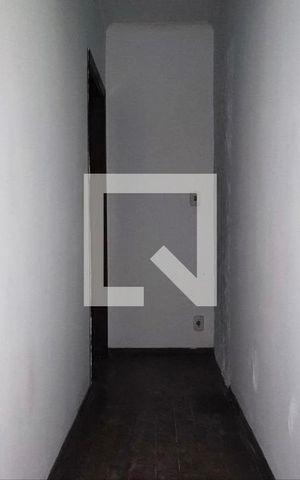 Casa à venda com 357m², 4 quartos e 2 vagasCorredor Quartos