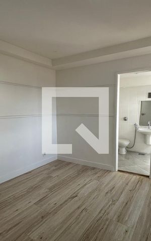Casa de condomínio à venda com 278m², 4 quartos e 2 vagas Casa de condomínio à venda com 278m², 4 quartos e 2 vagasSuíte 3