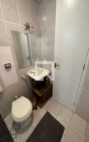 Casa de condomínio à venda com 278m², 4 quartos e 2 vagas Casa de condomínio à venda com 278m², 4 quartos e 2 vagasBanheiro da Suíte 4