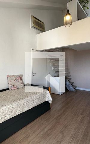 Casa de condomínio à venda com 278m², 4 quartos e 2 vagas Casa de condomínio à venda com 278m², 4 quartos e 2 vagasSuíte 2
