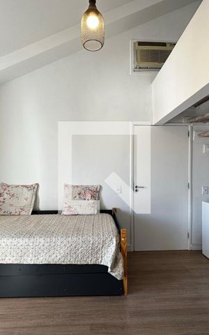 Casa de condomínio à venda com 278m², 4 quartos e 2 vagas Casa de condomínio à venda com 278m², 4 quartos e 2 vagasSuíte 2