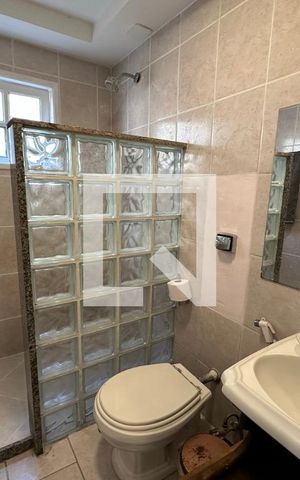 Casa de condomínio à venda com 278m², 4 quartos e 2 vagas Casa de condomínio à venda com 278m², 4 quartos e 2 vagasBanheiro da Suíte 4