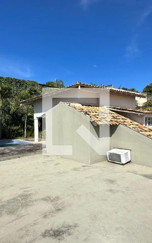 Casa de condomínio à venda com 278m², 4 quartos e 2 vagas Casa de condomínio à venda com 278m², 4 quartos e 2 vagasÁrea de lazer