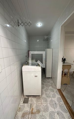 Casa de condomínio à venda com 278m², 4 quartos e 2 vagas Casa de condomínio à venda com 278m², 4 quartos e 2 vagasÁrea de Serviço
