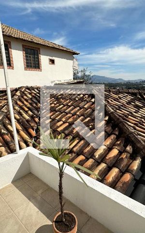 Casa de condomínio à venda com 278m², 4 quartos e 2 vagas Casa de condomínio à venda com 278m², 4 quartos e 2 vagasVaranda da suíte 4