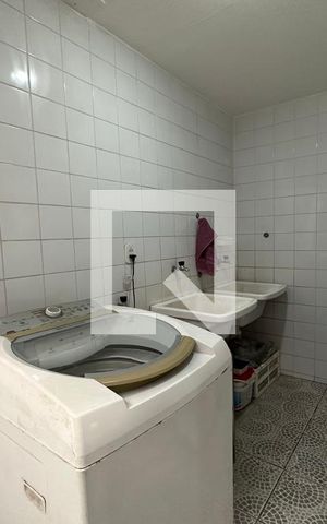 Casa de condomínio à venda com 278m², 4 quartos e 2 vagas Casa de condomínio à venda com 278m², 4 quartos e 2 vagasÁrea de Serviço