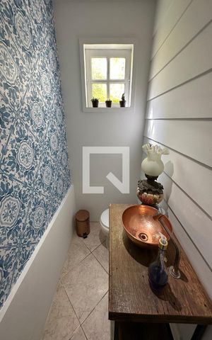 Casa de condomínio à venda com 278m², 4 quartos e 2 vagas Casa de condomínio à venda com 278m², 4 quartos e 2 vagasLavabo