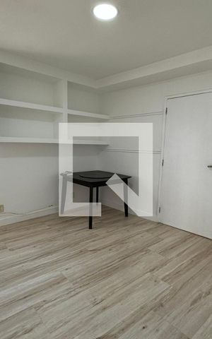 Casa de condomínio à venda com 278m², 4 quartos e 2 vagas Casa de condomínio à venda com 278m², 4 quartos e 2 vagasSuíte 3