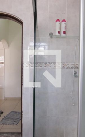 Casa à venda com 294m², 2 quartos e 2 vagasBanheiro