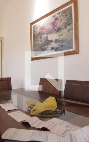 Casa à venda com 294m², 2 quartos e 2 vagasSala