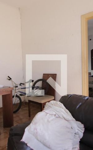 Casa à venda com 294m², 2 quartos e 2 vagasSala