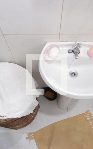 Casa à venda com 294m², 2 quartos e 2 vagasBanheiro